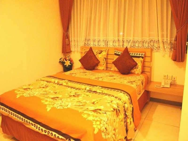 Marciella Hotel Бандунг Экстерьер фото
